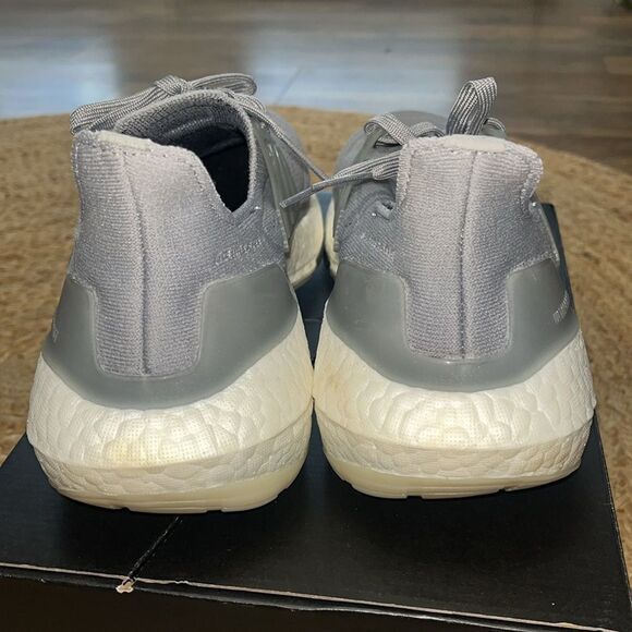 Adidas Ultraboost 21 Size 10.5 - Picture 7 of 8